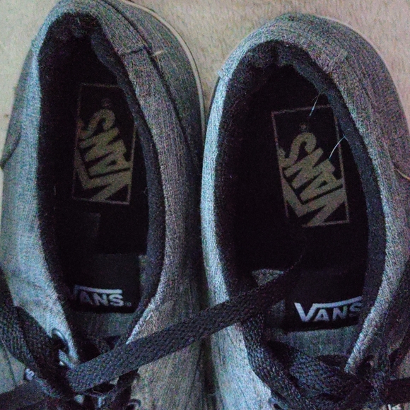 Vans "off the wall" men's size 7 Gray comfortable sneakers. - Picture 6 of 7